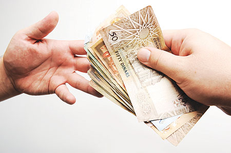 انفاق 92% من المنحة الخليجية 2014 انفاق 92% من المنحة الخليجية 2014