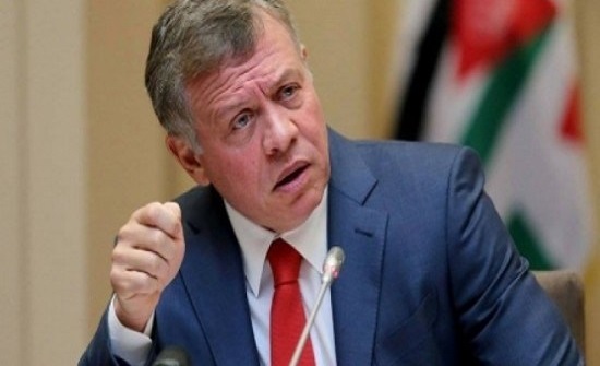 الملك يلتقي وزير الدفاع الأمريكي الملك يلتقي وزير الدفاع الأمريكي