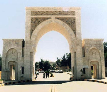 من لا يشكر الناس لا يشكر الله وعندما يكون الشكر في محراب الوطن ومن اجله ننحني جميعا
