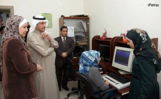 السفير السعودي يزور المركز السعودي لتأهيل وتدريب الكفيفات السفير السعودي يزور المركز السعودي لتأهيل وتدريب الكفيفات