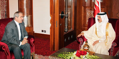 جودة ينقل رسالة من الملك الى عاهل البحرين 