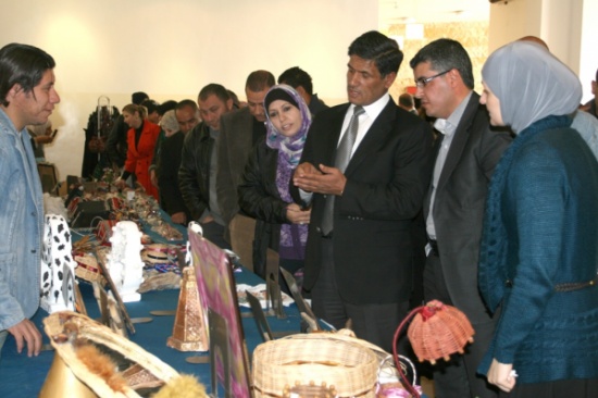 الامانة تقيم مهرجان وبازار " الاسرة " في مجمع الاشرفية الثقافي الاجتماعي الامانة تقيم مهرجان وبازار " الاسرة " في مجمع الاشرفية الثقافي الاجتماعي