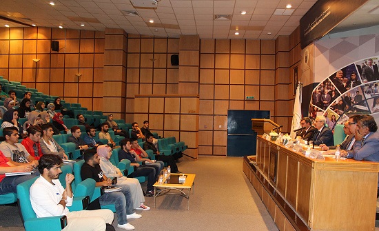 رئيس جامعة الأميرة سمية للتكنولوجيا يلتقي الطلبة الوافدين رئيس جامعة الأميرة سمية للتكنولوجيا يلتقي الطلبة الوافدين