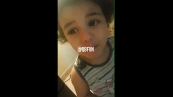 تبكي وتريد القتال من أجل أطفال سورية