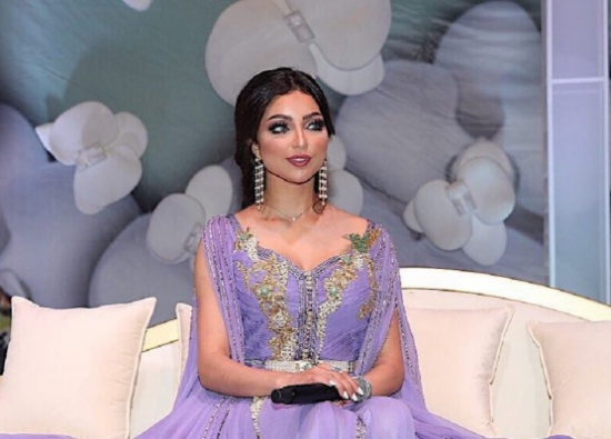 بالفيديو – شاهد دنيا بطمة في أحدث جلسة تصوير وتسحر متابعيها بـ “لوكها” بالفيديو – شاهد دنيا بطمة في أحدث جلسة تصوير وتسحر متابعيها بـ “لوكها”