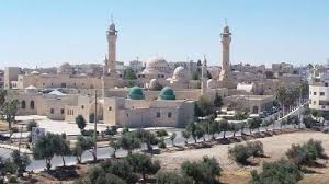 البدء بتنفيذ مشروع مكافحة دودة الزرع بالمزار الجنوبي