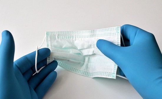 رسالة من أمانة عمان حول الكمامات والقفازات