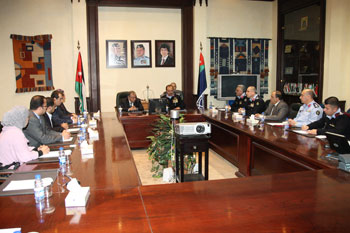 الساكت والمجالي يوقعان مذكرة تفاهم لتطوير مركز الاقامة والحدود في عمان 