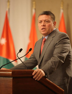 الملك يزور مشاغل الحسين الرئيسية في سلاح الصيانة