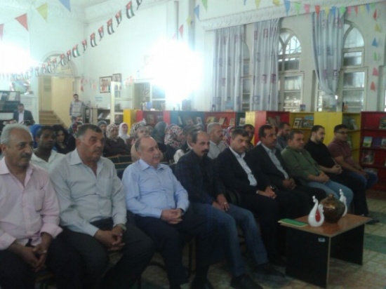 دائرة المكتبات العامة تحتفل بعيد العمال دائرة المكتبات العامة تحتفل بعيد العمال
