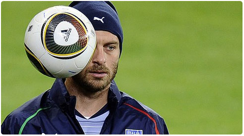 اليويفا يوقف دي روسي ثلاث مباريات