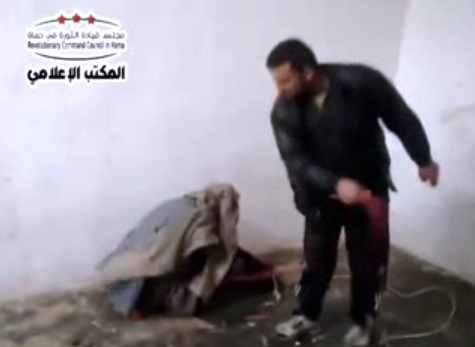 القبض على الشبيح الذي عذب إمرأة سورية ( فيديو ) القبض على الشبيح الذي عذب إمرأة سورية ( فيديو )