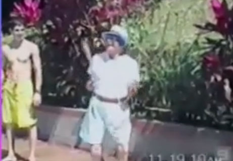 اضحك مع  كبار السن