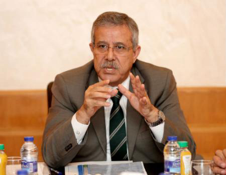 وزير الزراعة يبحث مع منتجي الدواجن قضايا القطاع وزير الزراعة يبحث مع منتجي الدواجن قضايا القطاع