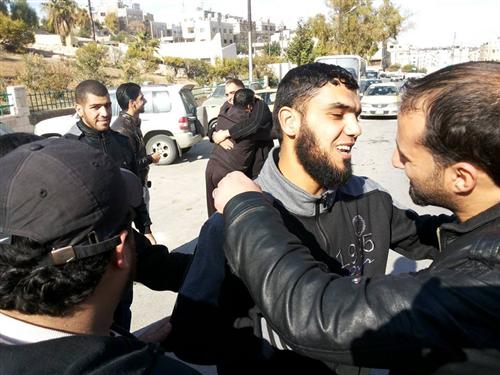 شاهدوا بالصور .. أمن الدولة تفرج عن معتقلي " رابعة " شاهدوا بالصور .. أمن الدولة تفرج عن معتقلي " رابعة "