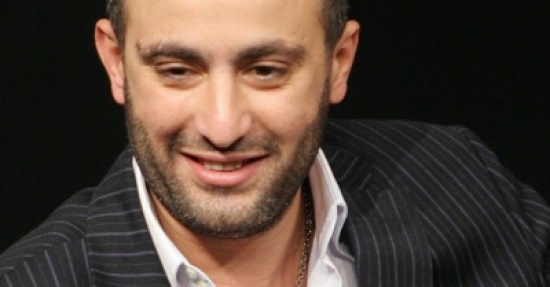 أحمد السقا يظهر بأغرب لوك.. شاهد أحمد السقا يظهر بأغرب لوك.. شاهد