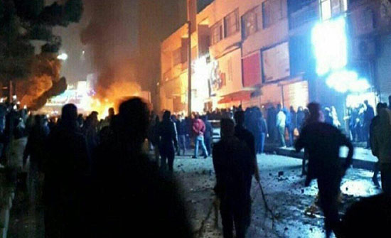 فيديو : احتجاجات إيران تتواصل ليلا واشتباكات عنيفة مع الأمن