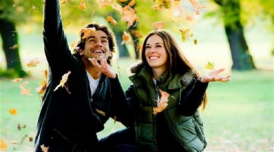 7 نصائح مفيدة لتجعلي خطيبك يشتاق إليك