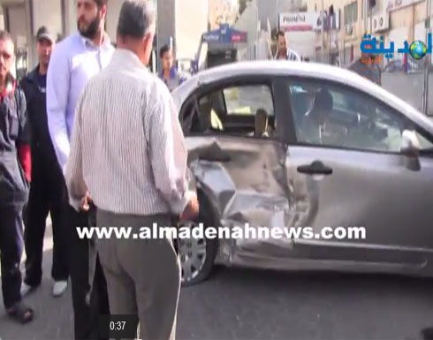 بالفيديو : انزلاق سيارة في عمان سحبت سيارة متوقفة عدة أمتار بالفيديو : انزلاق سيارة في عمان سحبت سيارة متوقفة عدة أمتار