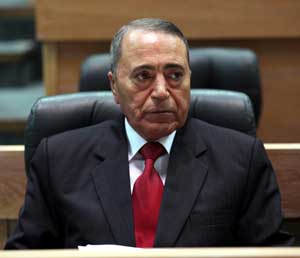 رئيس الوزراء يؤكد حرص الحكومة على تقديم كل التسهيلات للعراقيين 