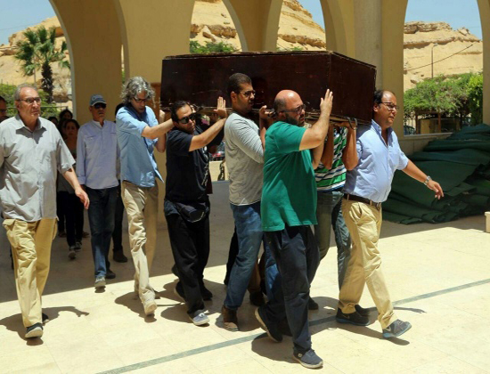 أول صور من جنازة المخرج محمد خان شاهدوا من حضر؟!! أول صور من جنازة المخرج محمد خان شاهدوا من حضر؟!!