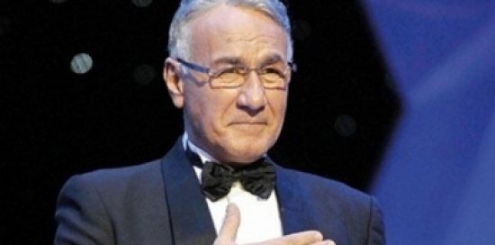 عزت أبوعوف يتزوج مديرة أعماله