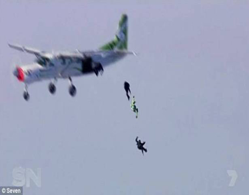 بالفيديو...لحظة وفاة سعودي أثناء سقوطه بالبراشوت