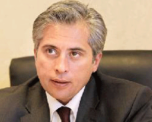 وزير التخطيط يلتقي مدير الصندوق الكويتي للتنمية الاقتصادية العربية  