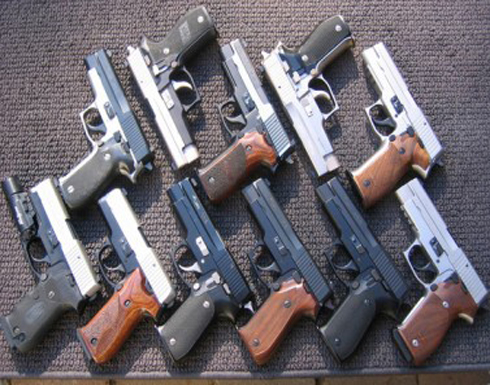 تفاصيل محاولة تهريب أسلحة في " كوشوك " سيارة