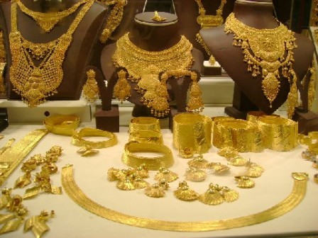 الذهب يرتفع الذهب يرتفع