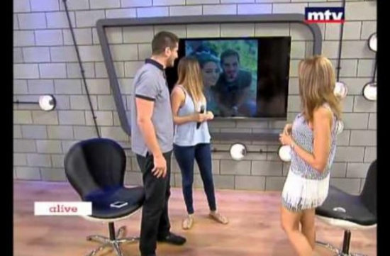 مذيع لبناني يطلب يد حبيبته للزواج على الهواء مباشرة! مذيع لبناني يطلب يد حبيبته للزواج على الهواء مباشرة!