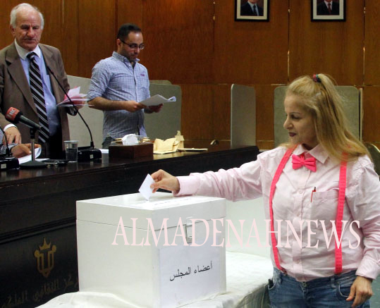 بالصور .. الصحفيون يصوتون لانتخاب النقيب والاعضاء - الجمعة بالصور .. الصحفيون يصوتون لانتخاب النقيب والاعضاء - الجمعة