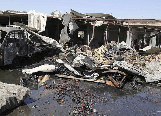 عشرات القتلى والجرحى في تفجير انتحاري استهدف الكاظمية ببغداد.. وتنظيم "داعش" يتبنى عشرات القتلى والجرحى في تفجير انتحاري استهدف الكاظمية ببغداد.. وتنظيم "داعش" يتبنى