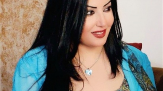 سمية الخشاب: "مينفعش أسمح لحد يحط إيده على جسمي" سمية الخشاب: "مينفعش أسمح لحد يحط إيده على جسمي"
