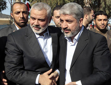 مطالب بإسقاط الجنسية المصرية عن مشعل وهنية