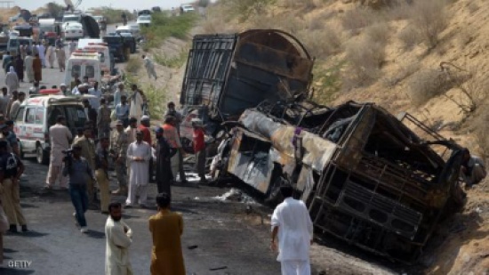 باكستان.. عشرات القتلى بحادث سير