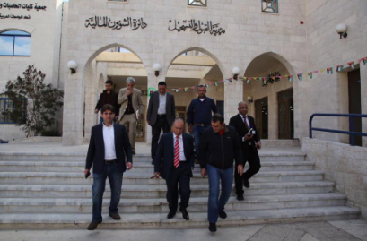 انشاء محطة لاصدار البطاقات الذكية في جامعة الزرقاء انشاء محطة لاصدار البطاقات الذكية في جامعة الزرقاء