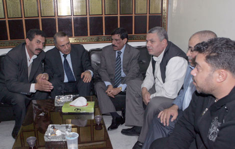 رئيس الوزراء يزور بيت عزاء المرحوم خيري جميل سعد