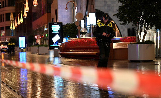 الشرطة الهولندية: لا دوافع إرهابية لمنفذ هجوم لاهاي الشرطة الهولندية: لا دوافع إرهابية لمنفذ هجوم لاهاي