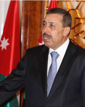 النعيمي : نقص المعلمين ببعض المدارس يمثل تحديا لوزارة التربية 