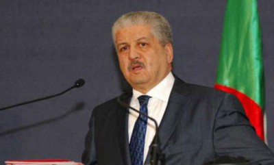 رئيس الوزراء الجزائري يدافع عن مشروع مراجعة الدستور رئيس الوزراء الجزائري يدافع عن مشروع مراجعة الدستور