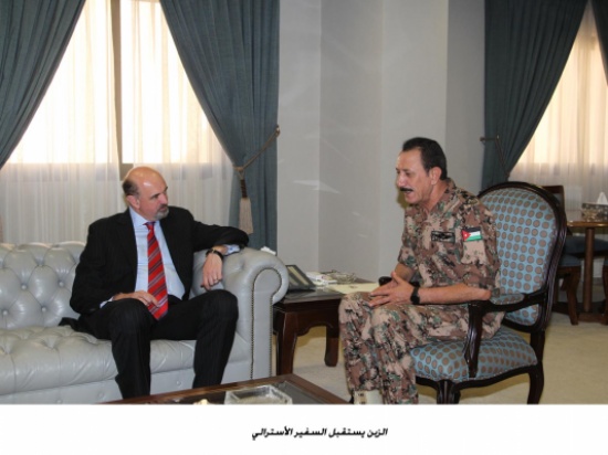الزبن يستقبل السفير الأسترالي الزبن يستقبل السفير الأسترالي