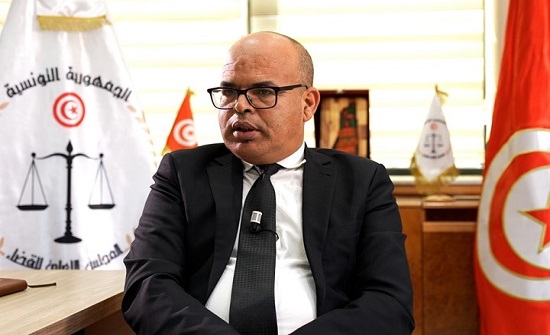 رئيس "الأعلى للقضاء": سعيّد لا يملك آلية قانونية لحل المجلس رئيس "الأعلى للقضاء": سعيّد لا يملك آلية قانونية لحل المجلس