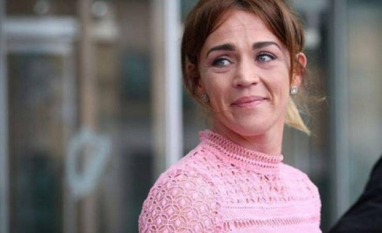بعد أن إغتصبها لـ 13 عام.. صوفيا الشجاعة تواجه والدها المغتصب بالتفاصيل بعد أن إغتصبها لـ 13 عام.. صوفيا الشجاعة تواجه والدها المغتصب بالتفاصيل