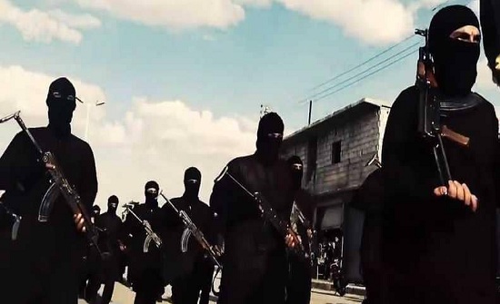 "داعش" فقد الأرض واحتفظ بالتمويل.. وكلمة السر تركيا