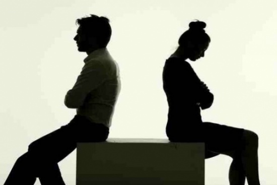 7 أعراض للخيانات الزوجية.. تعرف عليهم 7 أعراض للخيانات الزوجية.. تعرف عليهم