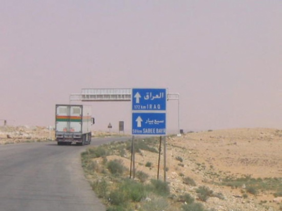 العراق تفتح حدودها مع الأردن العراق تفتح حدودها مع الأردن