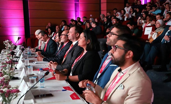 تتويج فريق بارت مان بالمركز الأول بجائزة برنامج هالت برايز تتويج فريق بارت مان بالمركز الأول بجائزة برنامج هالت برايز