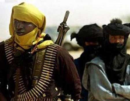 خبراء: عرب موريتانيا و"أزواد".. "ظهير" قبلي لمقاتلي مالي