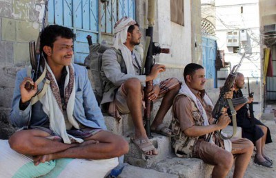 اليمن: قتلى وجرحى من المقاومة الشعبية والحوثيين في أبين وطائرات حربية تقصف محافظتي صعدة وحجة